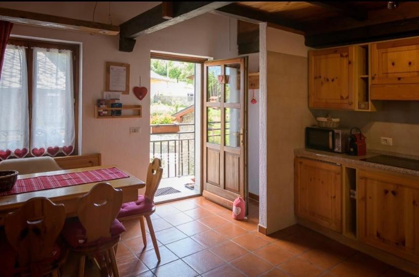 Ferienwohnung Coeur De Montagne Gignod Exterior foto