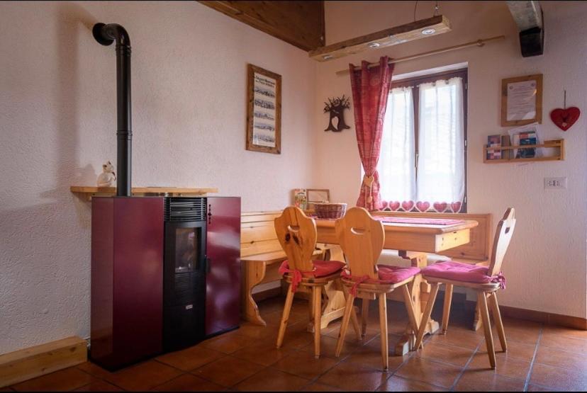 Ferienwohnung Coeur De Montagne Gignod Exterior foto