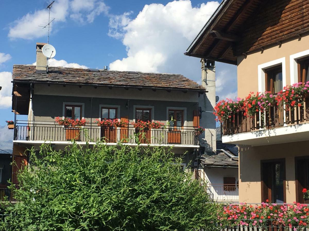 Ferienwohnung Coeur De Montagne Gignod Exterior foto